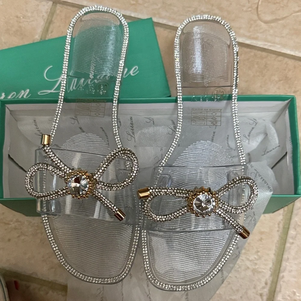 Lauren Lorraine Crystal Embellished Jelly Silver Sandals NEW in Box Size 8.5